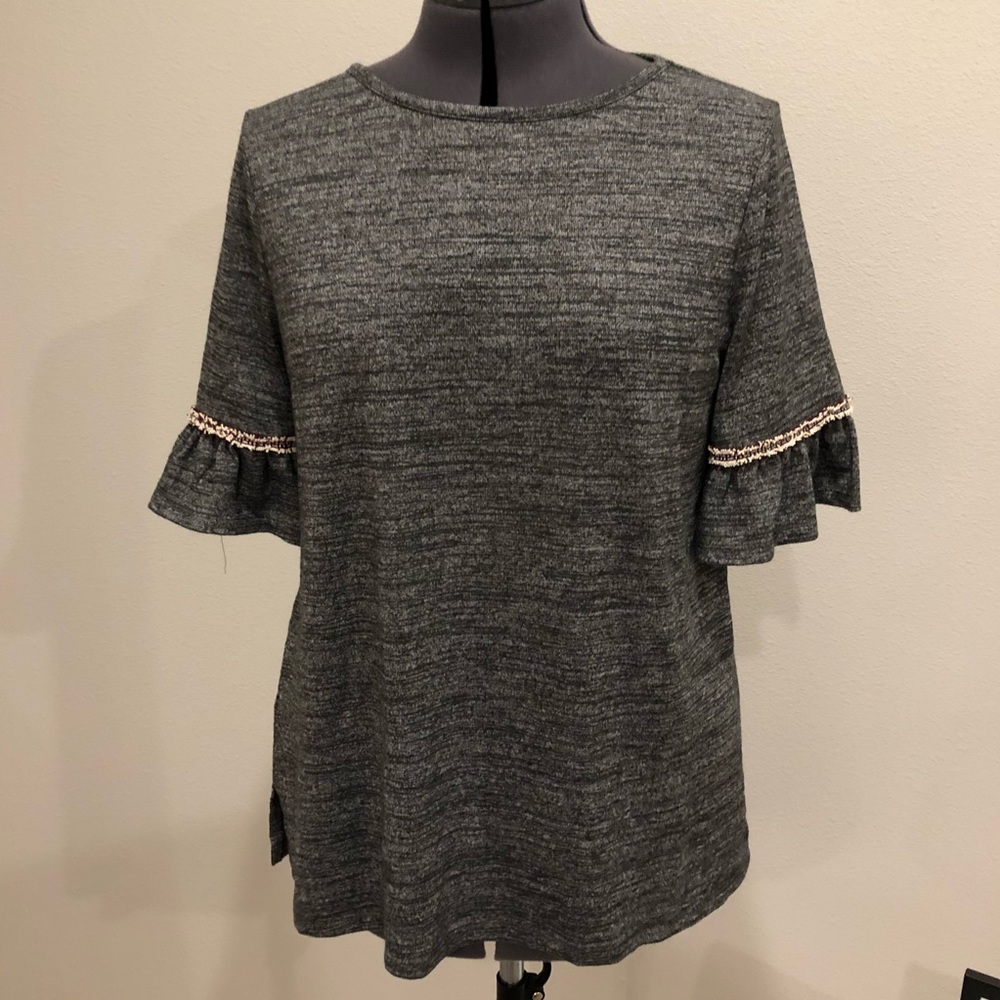 Loft Top with detailed sleeves